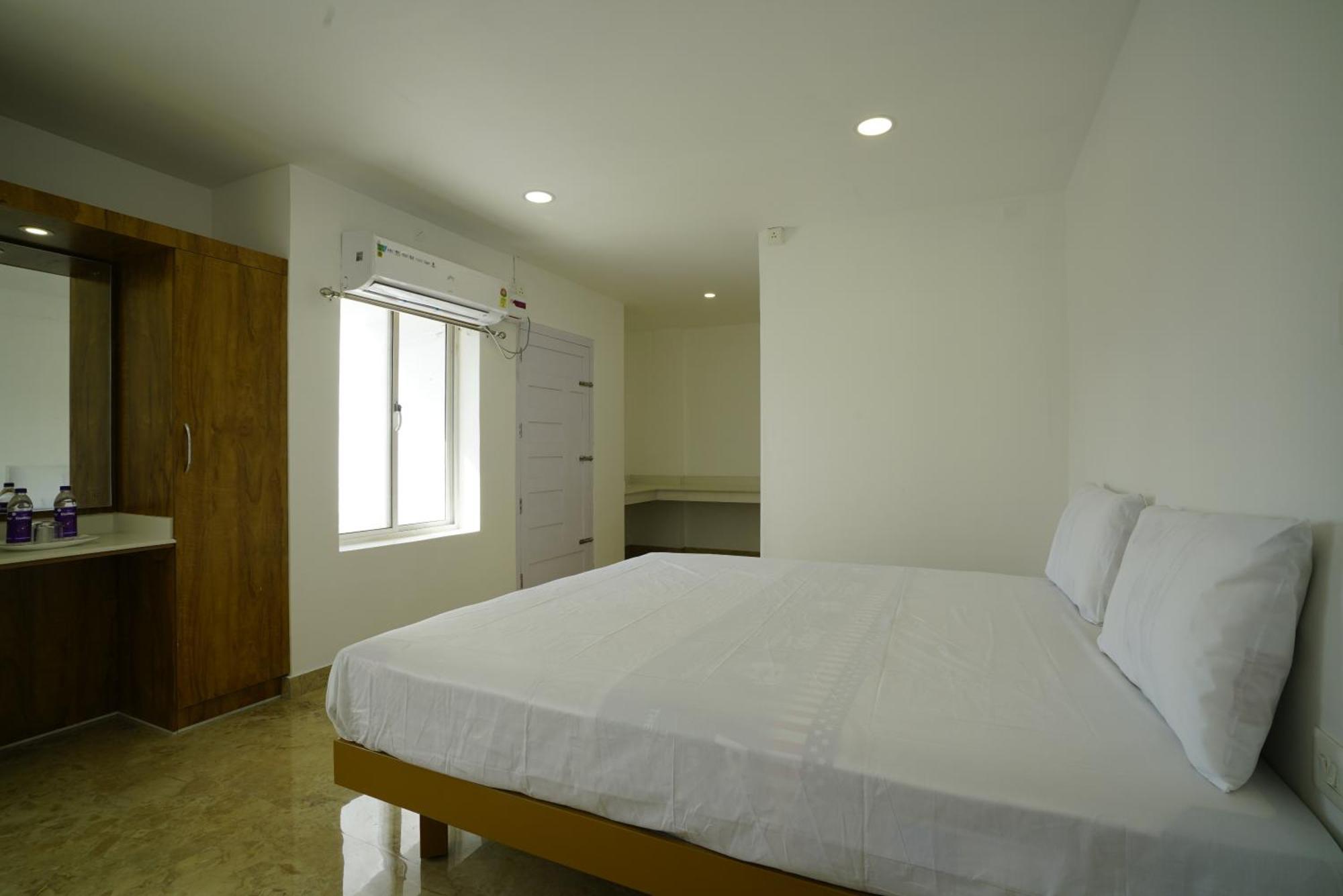 Quilon Residency Kundara Hotel Perumanseri Exterior photo